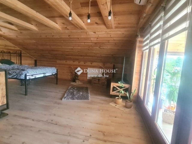 Eladó családi ház, Pécsváradon 105 M Ft, 2 szobás