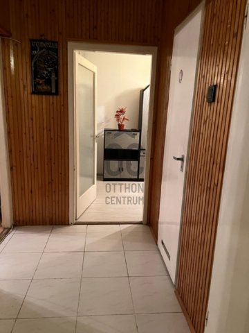 Kiadó panellakás, albérlet, Kecskeméten 130 E Ft / hó, 3 szobás
