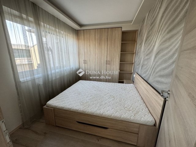 Eladó téglalakás, Kecskeméten 89.9 M Ft, 2 szobás