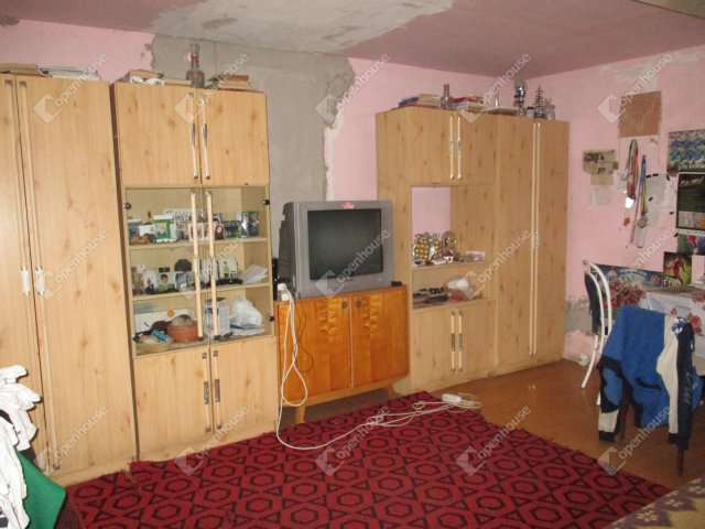 Eladó családi ház, Kunszentmártonban 6.3 M Ft, 2 szobás