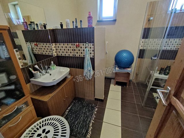 Eladó családi ház, Lánycsókon 36 M Ft, 2 szobás