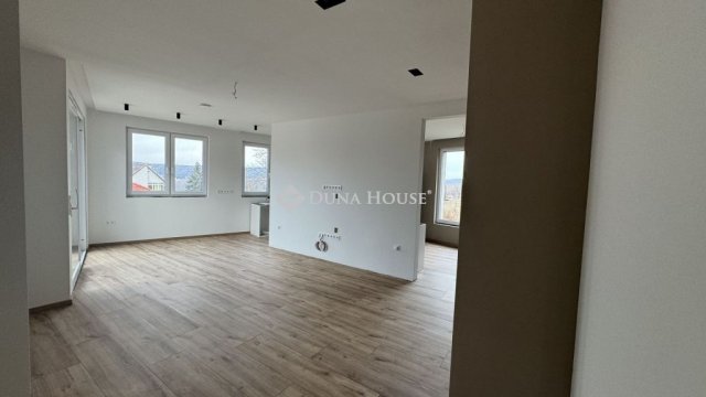 Eladó családi ház, Balatonfűzfőn 184 M Ft, 4 szobás