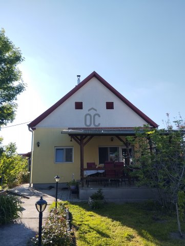 Eladó családi ház, Budapesten, IV. kerületben 97 M Ft, 2 szobás