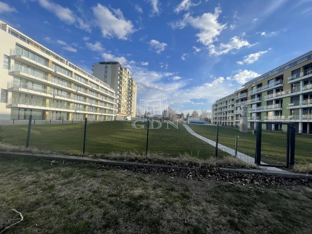 Eladó téglalakás, Siófokon 86.981 M Ft, 2 szobás