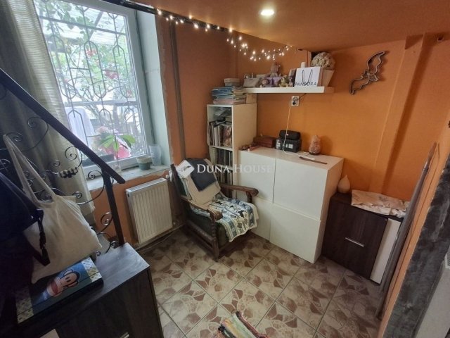 Eladó téglalakás, Budapesten, X. kerületben 34.9 M Ft, 3 szobás