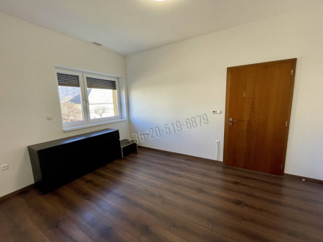 Eladó családi ház, Pakson 130 M Ft, 4 szobás