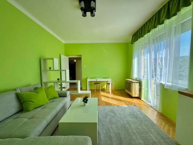 Kiadó téglalakás, albérlet, Pécsett 180 E Ft / hó, 2 szobás