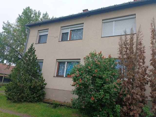 Eladó téglalakás, Vámosmikolán 23.4 M Ft, 2 szobás