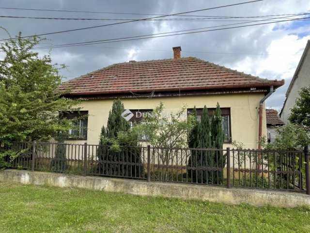 Eladó családi ház, Jobbágyin 21 M Ft, 3 szobás