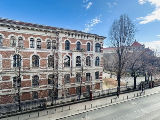 Eladó téglalakás, Budapesten, XI. kerületben 92.4 M Ft, 2 szobás