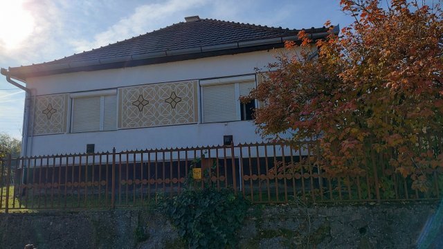 Eladó családi ház, Varsányon 13 M Ft, 3 szobás