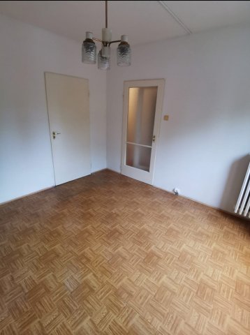 Eladó panellakás, Pécsett 34.9 M Ft, 2 szobás