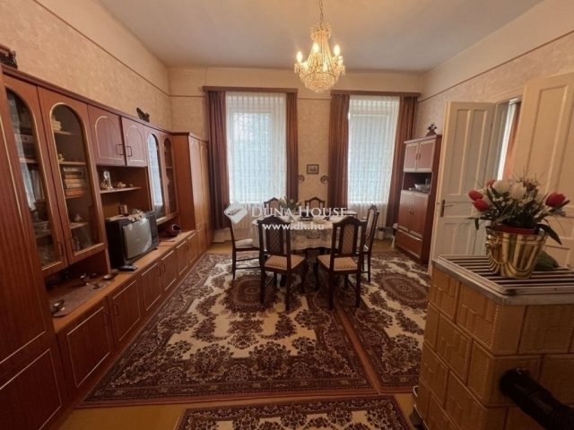 Eladó családi ház, Budapesten, XVI. kerületben 84.9 M Ft