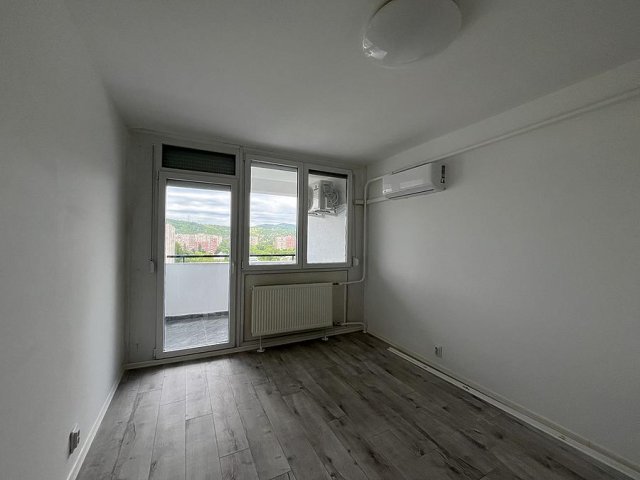 Eladó panellakás, Budapesten, III. kerületben 84.9 M Ft, 3 szobás