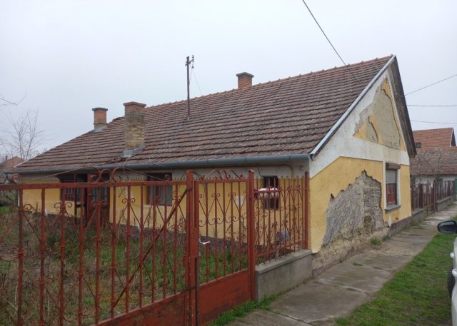 Eladó családi ház, Lakitelken, Rákóczi utcában 4 M Ft