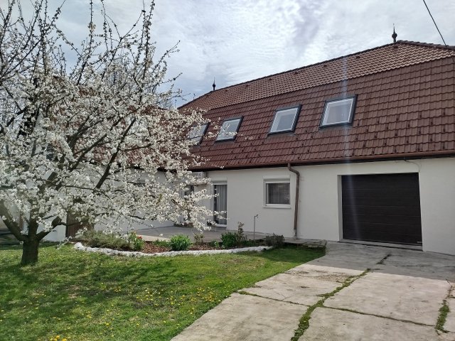 Eladó családi ház, Kaposváron 92 M Ft, 4 szobás