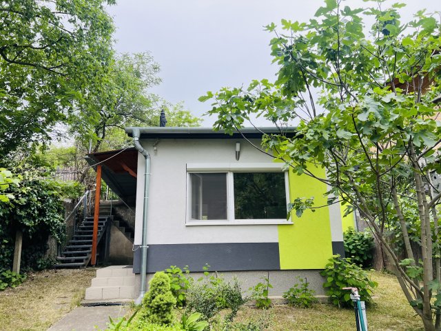 Eladó nyaraló, Szigetszentmiklóson 49.99 M Ft, 2 szobás