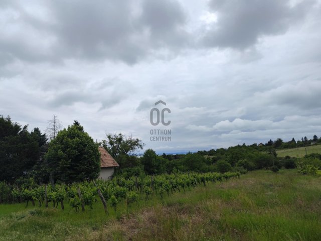 Eladó telek, Balatonkenesén 28 M Ft / költözzbe.hu