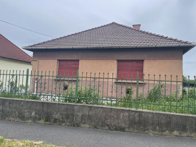 Eladó családi ház, Miskolcon, Bruckner Győző utcában 48 M Ft