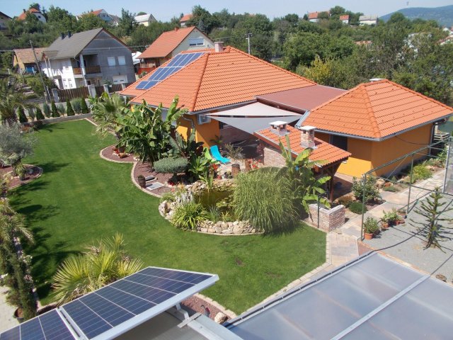 Eladó családi ház, Pécsett 124 M Ft, 3+1 szobás