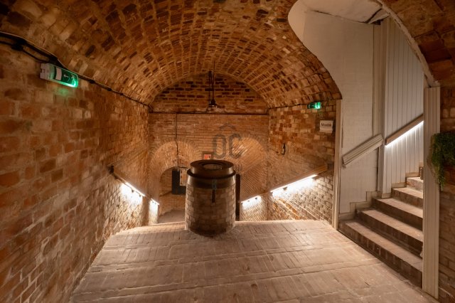 Eladó üzlethelyiség, Pécsett 150 M Ft / költözzbe.hu