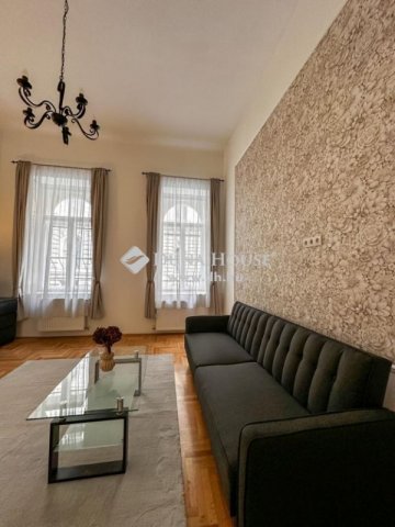 Eladó téglalakás, Budapesten, VI. kerületben 93 M Ft, 3 szobás