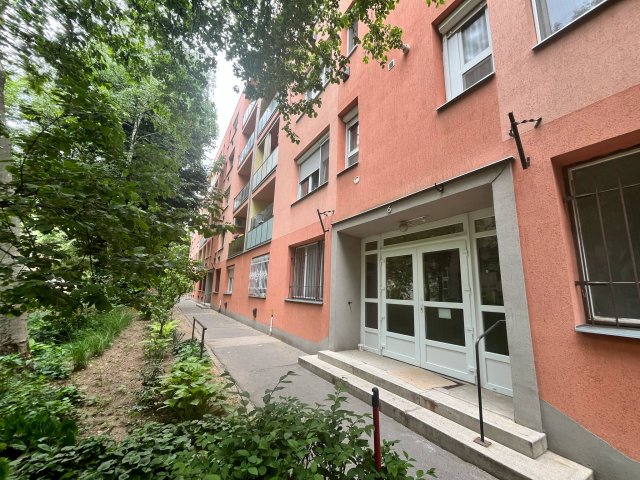 Kiadó téglalakás, albérlet, Kecskeméten 140 E Ft / hó