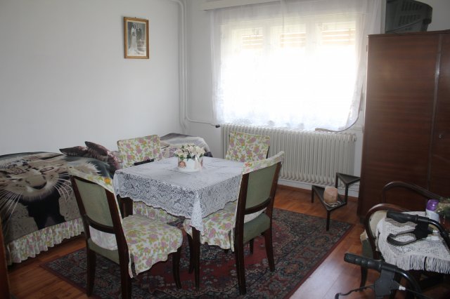 Eladó családi ház, Csornán 27.9 M Ft, 2 szobás