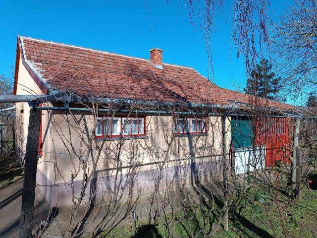 Eladó családi ház, Hajdúböszörményen 8.2 M Ft, 1+1 szobás
