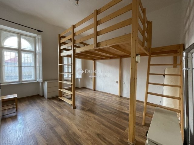 Eladó téglalakás, Budapesten, VIII. kerületben 44.9 M Ft