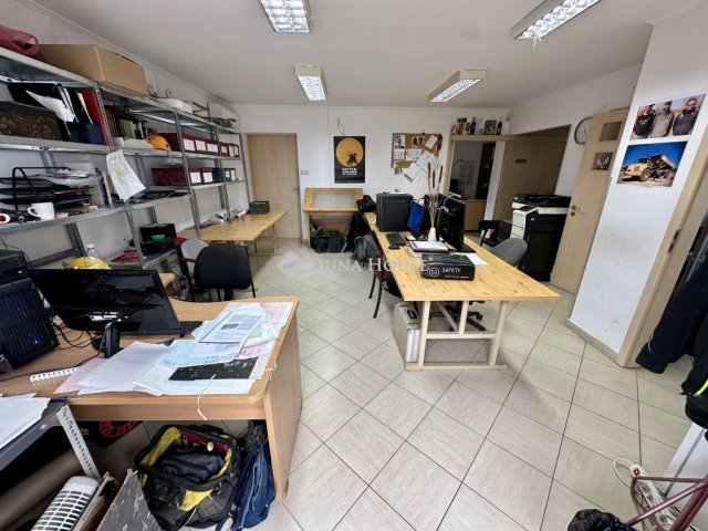 Eladó ipari ingatlan, Nyíregyházán 150 M Ft
