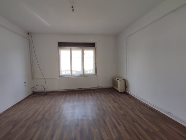 Eladó családi ház, Vámosgyörkön 24 M Ft, 4 szobás