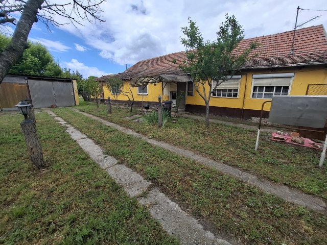 Eladó családi ház, Szankon 12.9 M Ft, 4 szobás