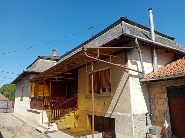 Eladó családi ház, Turán, Szent István úton 49.9 M Ft