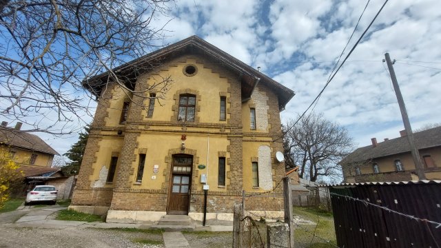Eladó téglalakás, Dombóváron 9.7 M Ft, 2 szobás
