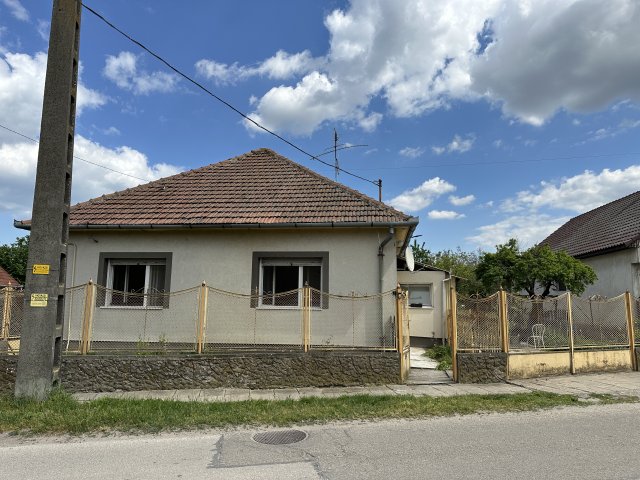 Eladó családi ház, Nagykőrösön 31.5 M Ft, 3 szobás