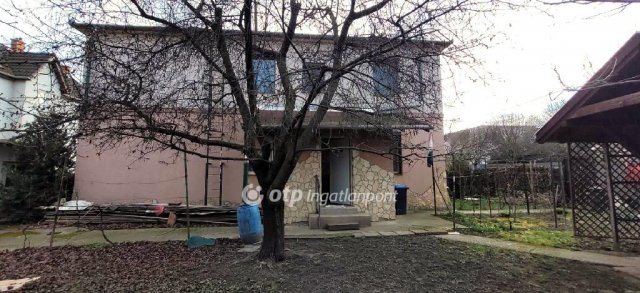 Eladó ikerház, Budapesten, XI. kerületben, Adács utcában