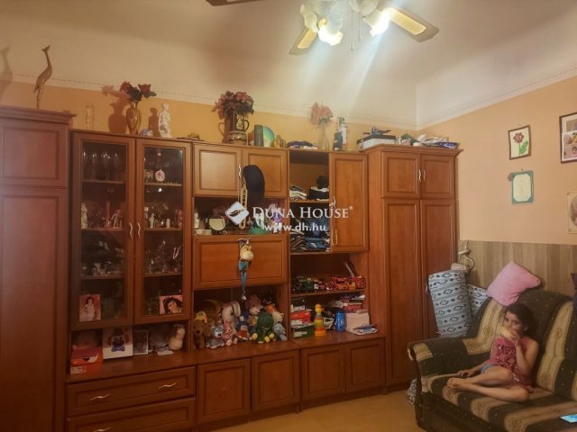 Eladó téglalakás, Budapesten, IV. kerületben 21 M Ft, 1 szobás