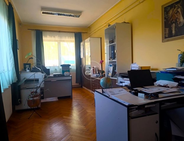 Kiadó ipari ingatlan, Hódmezővásárhelyen 690 E Ft / hó