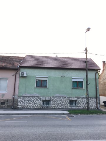 Eladó családi ház, Esztergomban 45.99 M Ft, 2+1 szobás