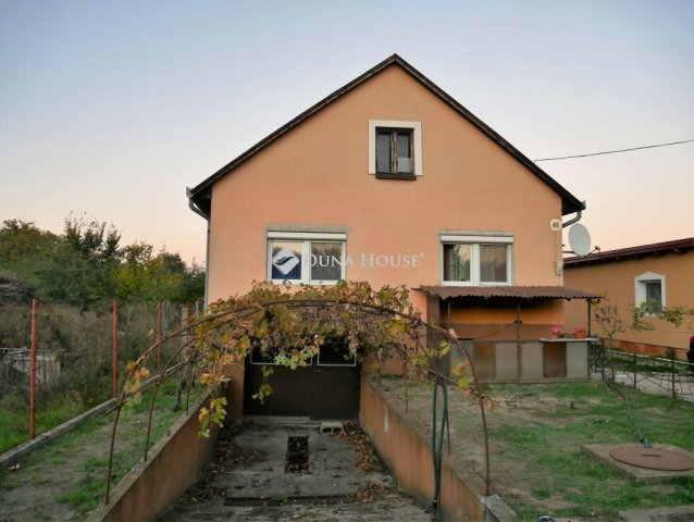 Eladó családi ház, Kecskeméten 57.99 M Ft, 4 szobás