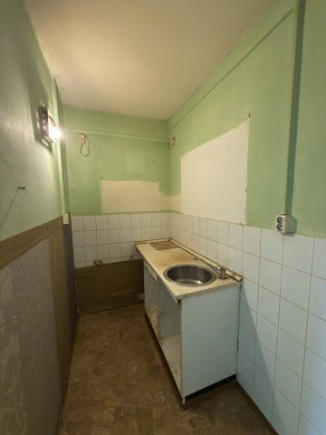Eladó panellakás, Tatabányán 23.9 M Ft, 1 szobás