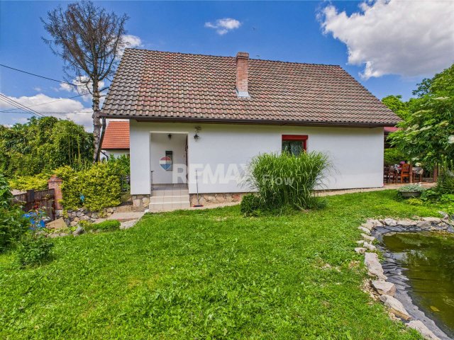 Eladó családi ház, Pócsán 99 M Ft, 6 szobás