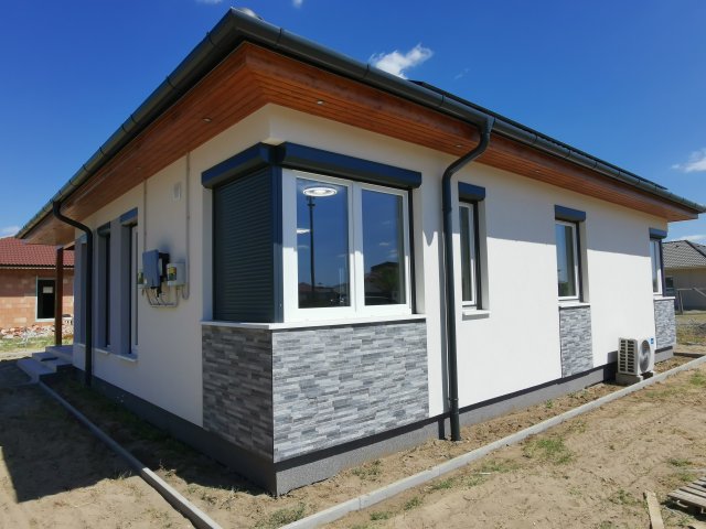 Kiadó családi ház, albérlet, Kecskeméten 390 E Ft / hó