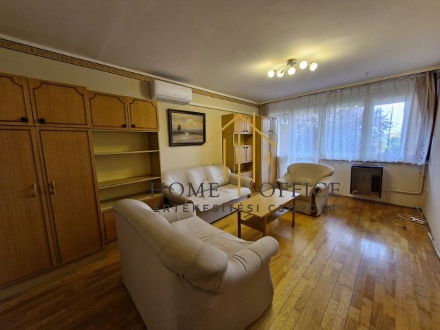 Eladó téglalakás, Nyíregyházán 39.9 M Ft, 3 szobás