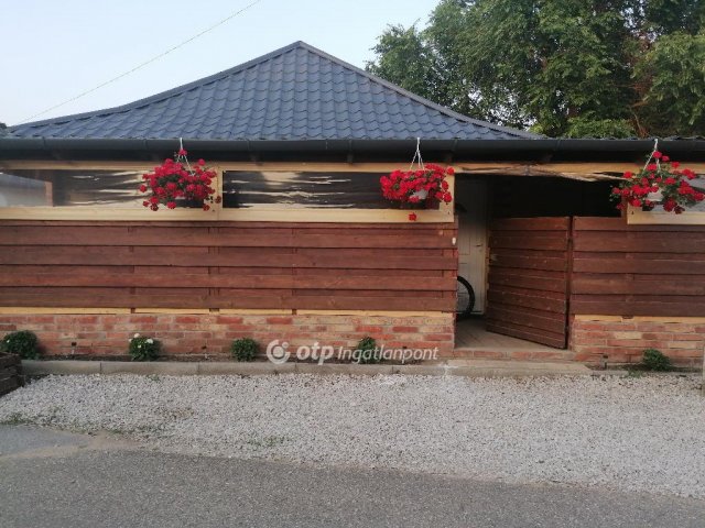 Eladó családi ház, Nagykállóban 30 M Ft, 2 szobás