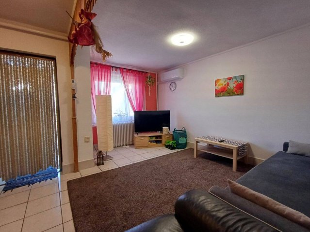 Eladó családi ház, Etyeken 97.9 M Ft, 5 szobás