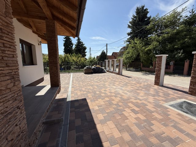 Eladó családi ház, Diósdon 123.9 M Ft, 4 szobás