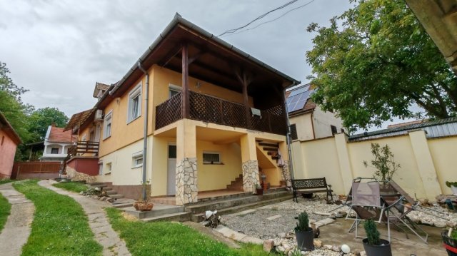 Eladó családi ház, Csertőn 43.99 M Ft, 4 szobás