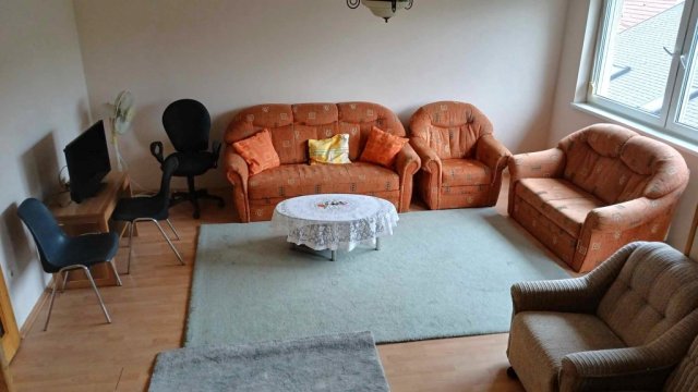 Kiadó téglalakás, albérlet, Debrecenben 450 E Ft / hó, 5 szobás